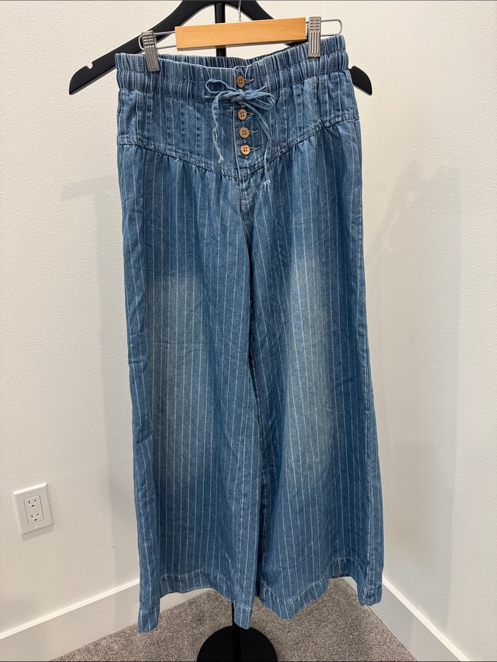 High-Waist Wide Leg Pinstripe Denim Pants - Light Blue - Picture 3 of 3
